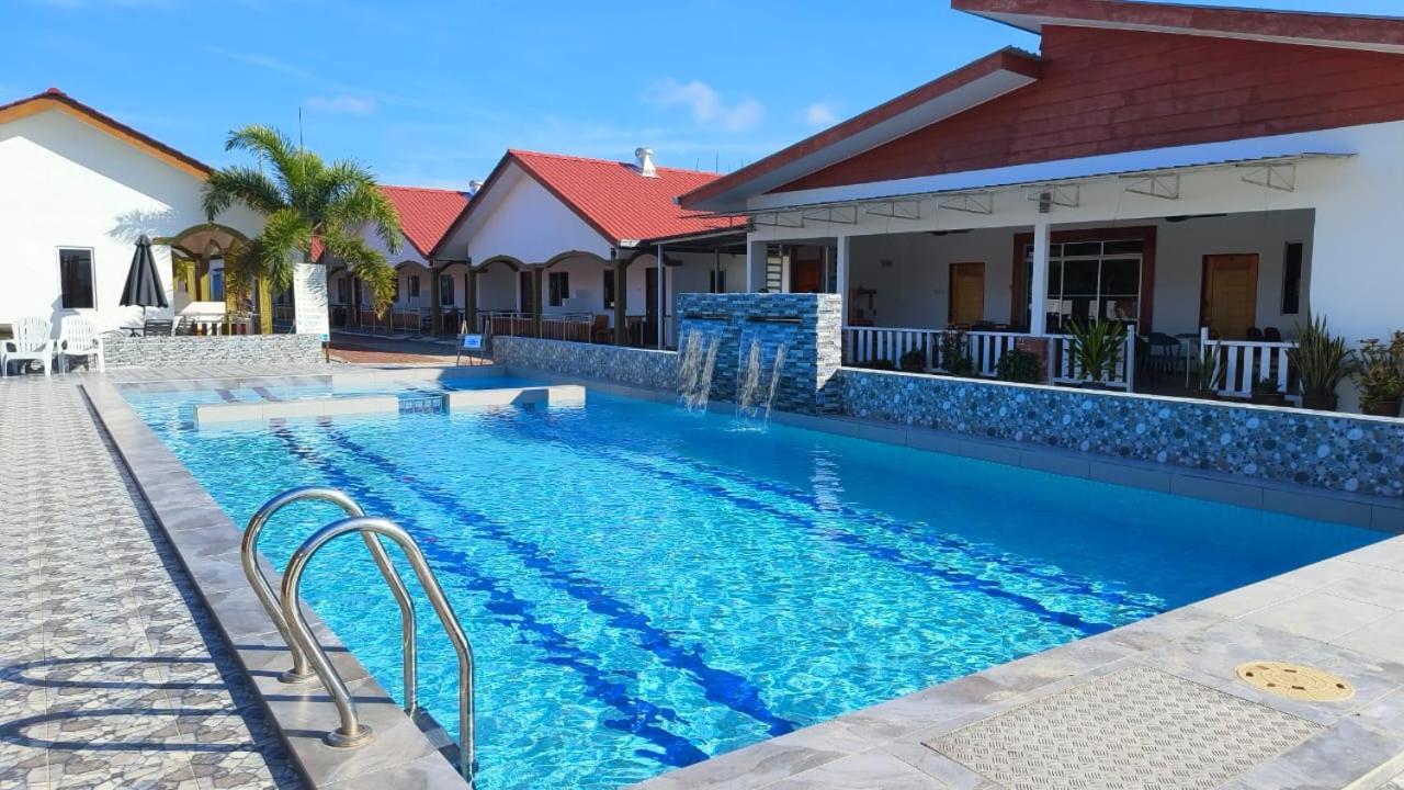 פנתאי צנאנג The Nutshell Chalet Langkawi מראה חיצוני תמונה