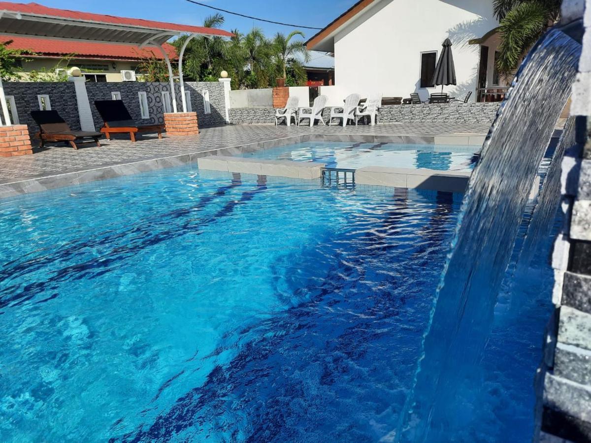 פנתאי צנאנג The Nutshell Chalet Langkawi מראה חיצוני תמונה